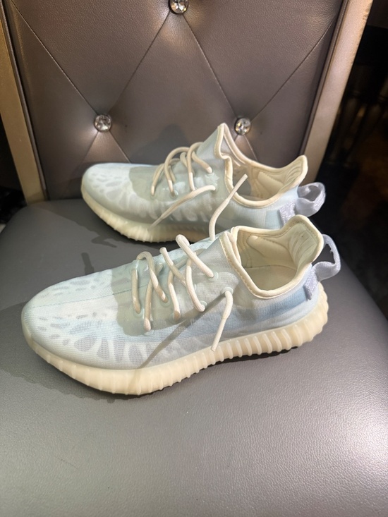 Yeezy Boost 350 V2 Mono Ice Size 6.5 main image 4